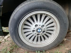 Bmw e39 standard rims with tires in good condition 