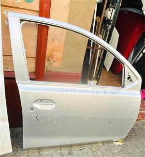 Datsun Go right door