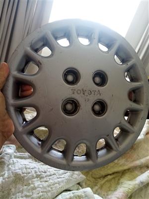 Corolla older model, wheel cap, 0832706942