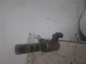 Selling a 2010 toyota yaris 1KR used crank sensor 