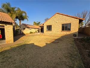 House Rental Monthly in Thatchfield