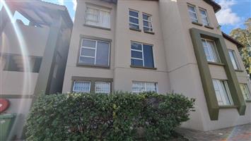 Stunning apartment next to Vaal River for sale in Vaalpark.