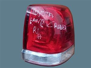 TOYOTA LAND CRUISER 200SERIES V8 RIGHT REAR TAIL LIGHT 2007-2015