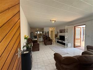 Apartment For Sale in Sandown