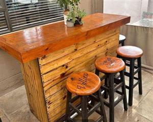 Kitchen stools and bar stoools