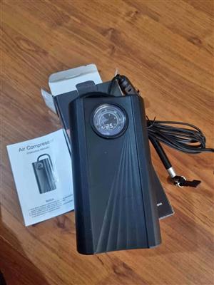 Portable air compressor