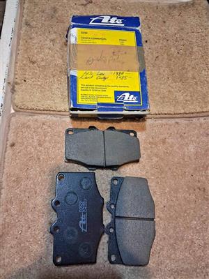 Hi Lux 4×4, very old model, brake pads
