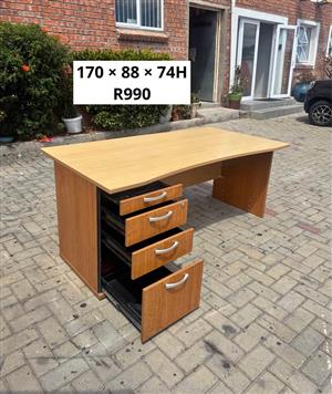 OFFICE DESK WITH DRAWERS