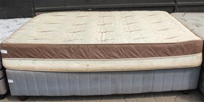 ROYAL COMFORT CREAM WHITE AND GREY DOUBLE BASE SET ( S067557A)