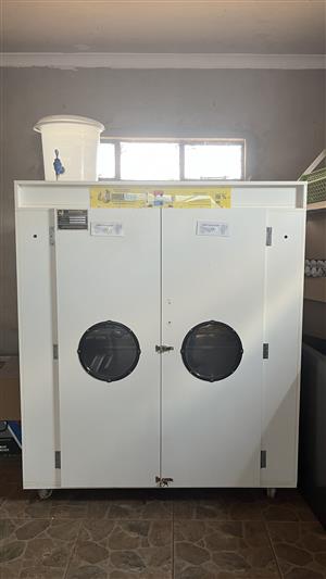 Surehatch incubator and Hatcher machine. The machine is 2 years old.