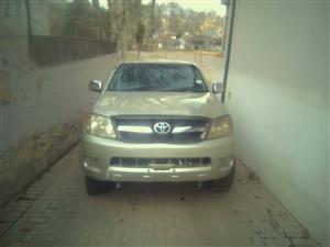 Vvti toyota hilux 2007 model 