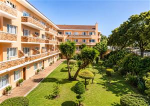 Apartment For Sale in Rosebank