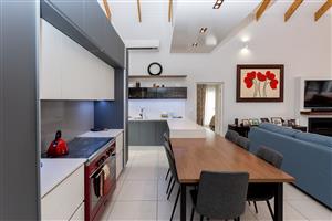 Modern Home in Admiral Island, Port Owen – A Rare Find