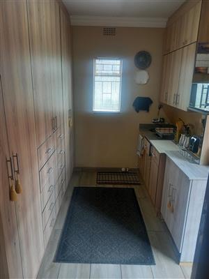 SPACIOUS WELL-ESTABLISHED HOME WITH SEPARATE FLATLET ON A BIG STAND FOR SALE!