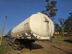 T922- 2006 TANK CLINIC SEMI TRAILER
