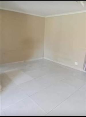 Regents Park open plan cottage with its own shower and toilet