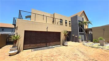 House For Sale in Leloko