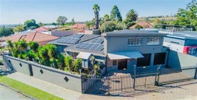 House For Sale in Rewlatch