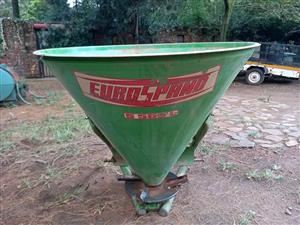 500lt Fertilizer Spreader