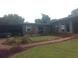 House For Sale in Lyttelton Manor