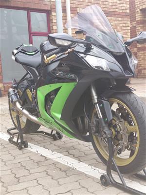 KAWASAKI ZX10-R