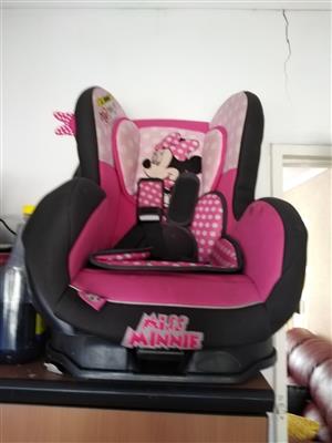 Cort bed and car seat for sale