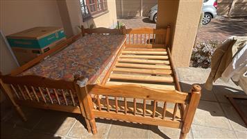 Solid wood bunk bed 