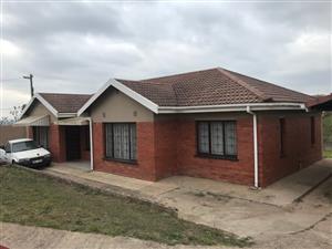 Pet lovers paradise ! Very big house for a big family to enjoy !