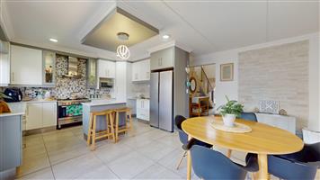 Impeccable Modern Double Storey Home in the Prestigious Leith Road, Bartlett!