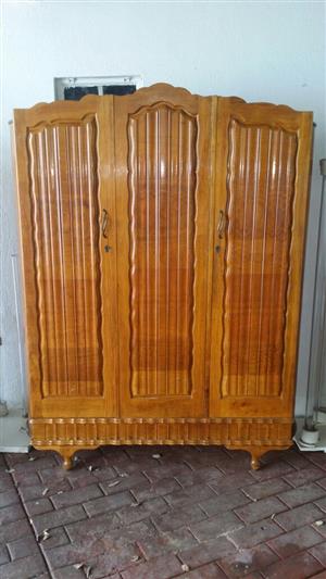 Antique Funiture For Sal Dubble Bed And 2door And 3 Door Wardrobes