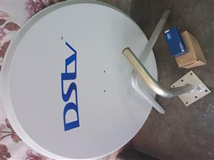 Brand new dstv dish including brackets, smart LNB, 9s decoder with remote n powe