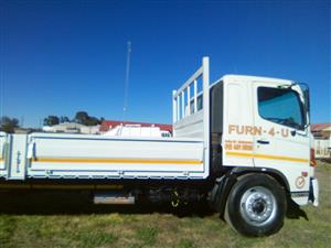 Load fast, offload faster. Tough Drop-side built for real work."