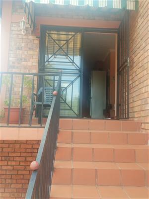 Lovely furnished two  bedroom simplex in Radiokop offered to professional person