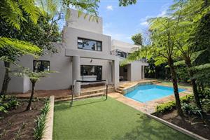 House For Sale in Benmore Gardens