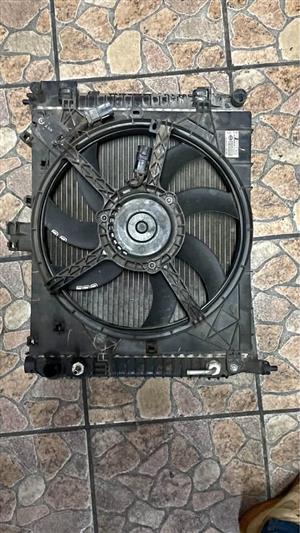 Nissan radiator set