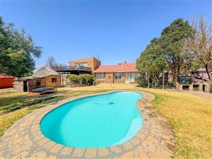 Stunning Small holding & Plot for sale - a Must view!!