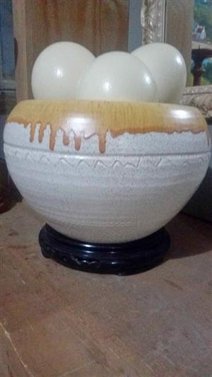 SPECTACULARLY ELEGANT RICH CREME/GOLD ORNATE - BEAUTIFUL POLISHED OSTRICH EGGS  CRESTA