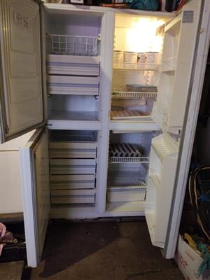 KIC DOUBLE DOOR FRIDGE