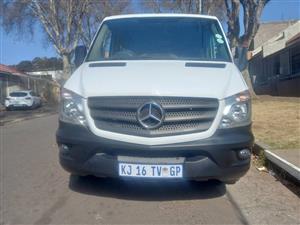 2018 Mercedes Benz Sprinter 2.5 Diesel Manual, White 17 seaters Leather seat 179000kms
