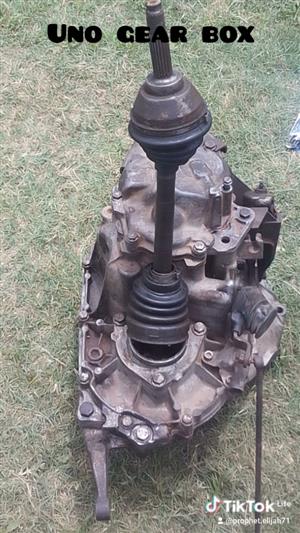 Uno engine and gearbox 