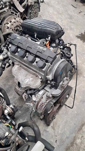 Honda civic 2004 D16V1 engine for sale