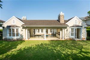 Stunner Stepless Home with Beautiful Entertainment Space