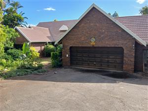 Exquisite Newly Renovted Family  Home In A Sought After Neighbourhood In Winston Park