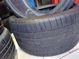 315/30R22 Michelin 