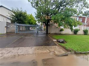 3 Bedroom house to let in Top Town