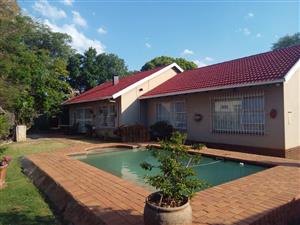 House For Sale in Brackenhurst