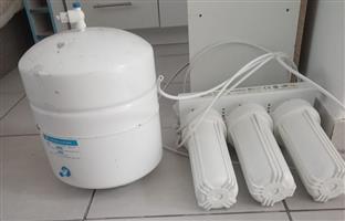 OSMOSIS DRINKING WATER FILTER SYSTEM STAGE 5 HARDLY USED REASON FOR SELLING BUSY