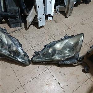 Lexus is250 headlight 