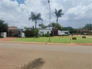 House For Sale in Eldoraigne Ext 3