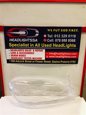 Volvo XC60 right side headlight replacement lens